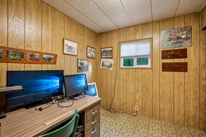 Digital Homesteaders: The People Still Tending Their Own Corners of the Internet